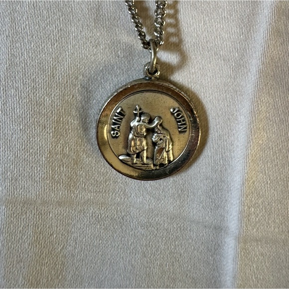 St John necklace - Picture 5 of 5